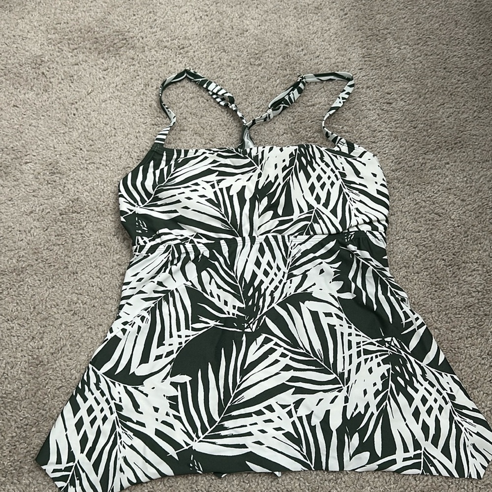 Green palm flowy tankini top